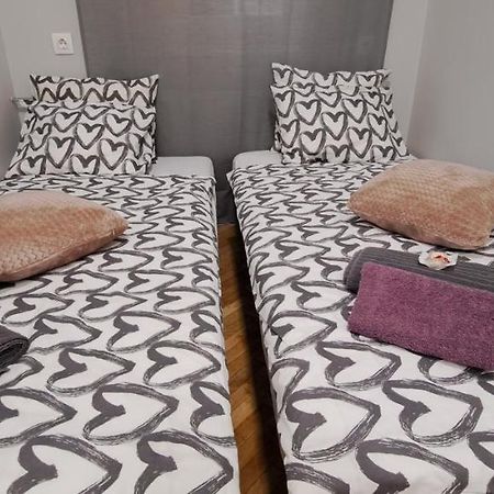 6-Pack Apartment In The Party District Budapeszt Zewnętrze zdjęcie