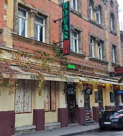 6-Pack Apartment In The Party District Budapeszt Zewnętrze zdjęcie
